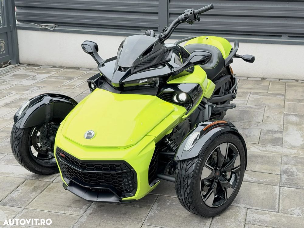 Can-Am Spyder - 8
