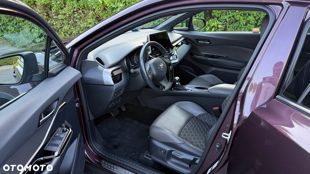 Toyota C-HR 2.0 Hybrid Executive - 13