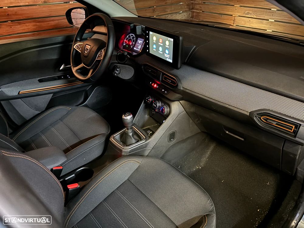 Dacia Sandero - 8