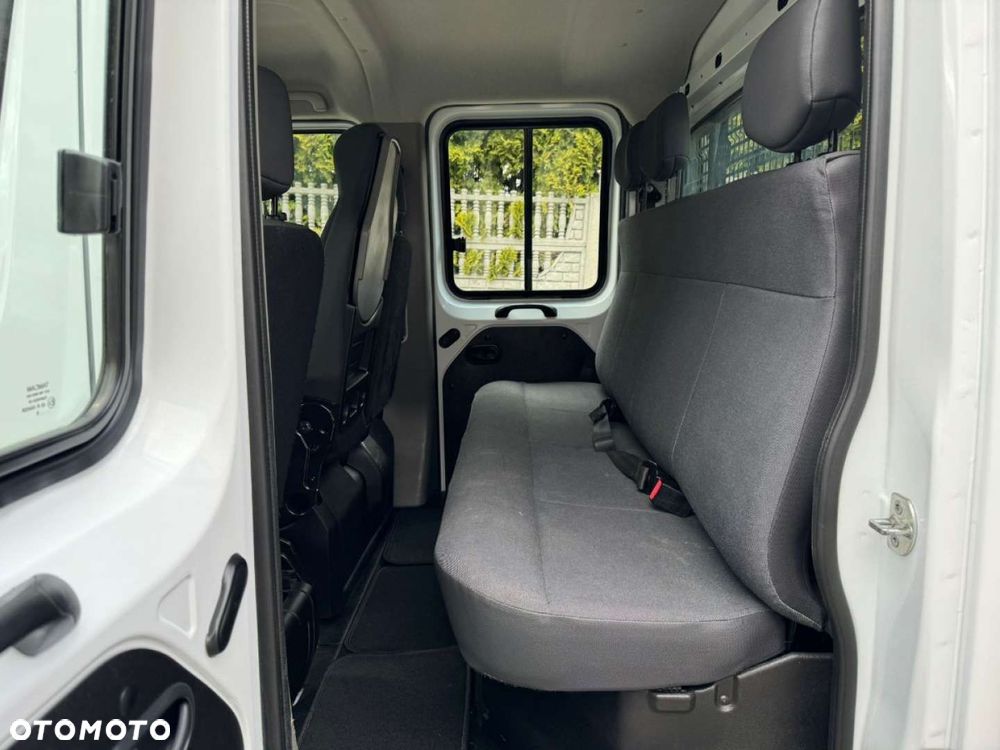 Renault Master Doka 7-osobowy - 36