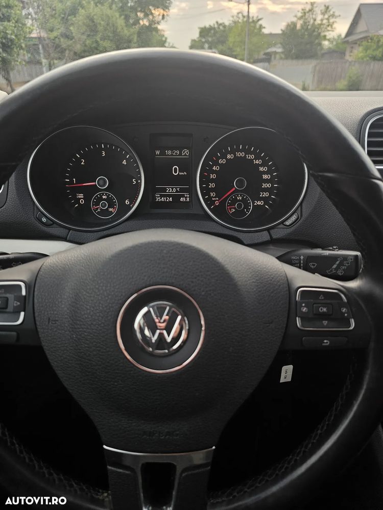 Volkswagen Golf 1.6 TDI DPF BlueMotion Technology Highline - 11
