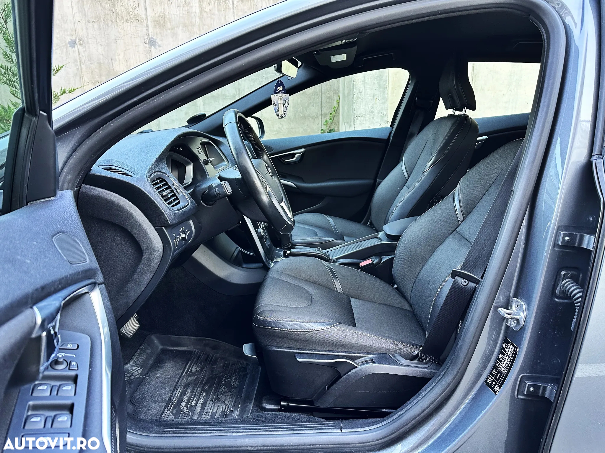 Volvo V40 D2 Aut. Momentum - 9