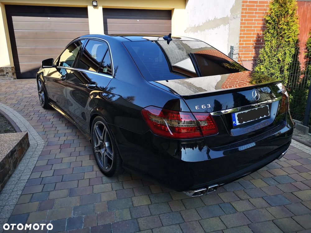 Mercedes-Benz Klasa E 63 AMG AMG Speedshift 7G-MCT - 4