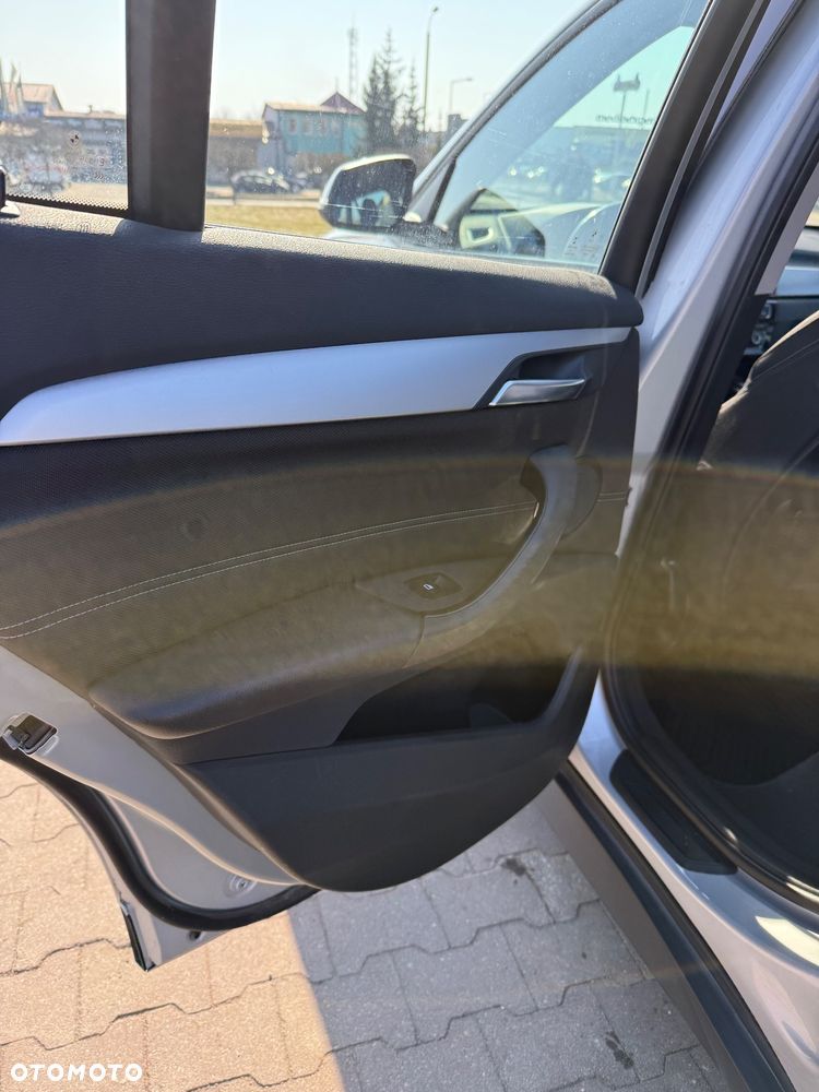 BMW X1 xDrive20d Advantage - 11