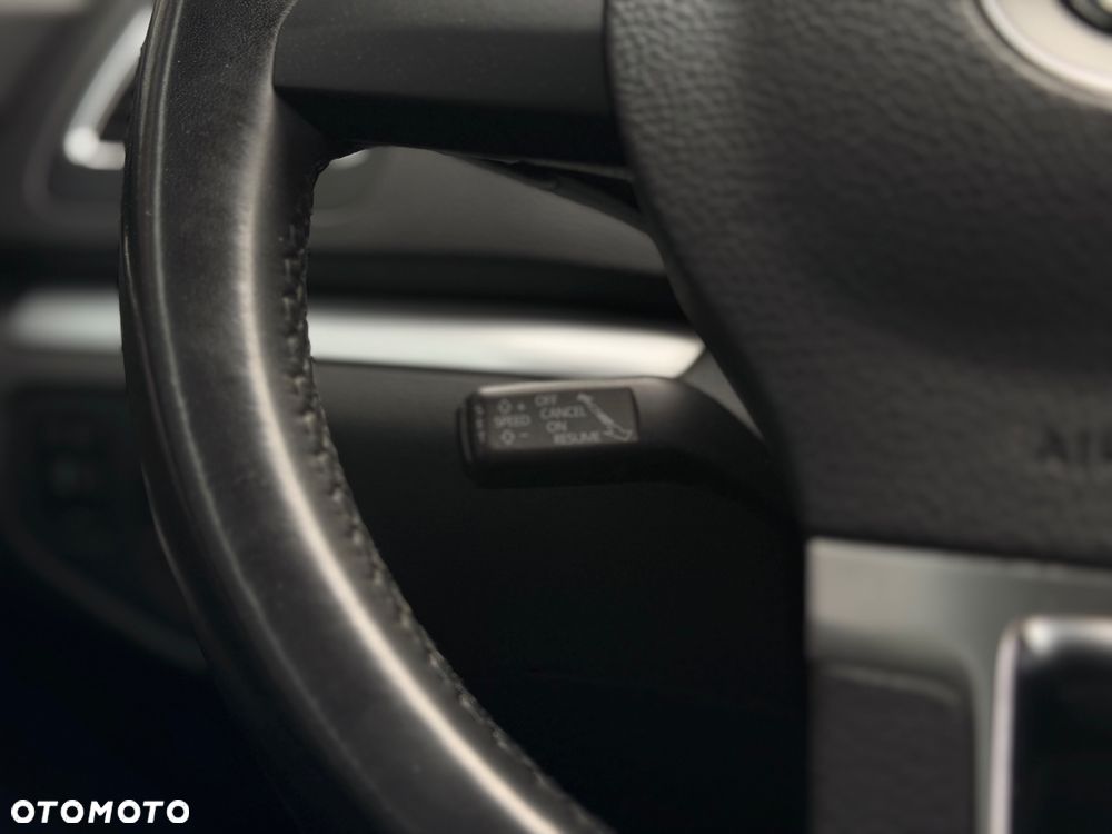 Volkswagen Sharan - 27