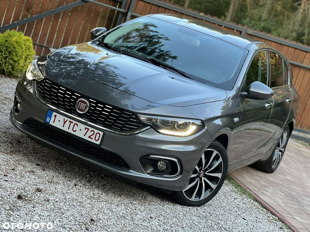 Fiat Tipo 1.4 16v Lounge EU6d - 16