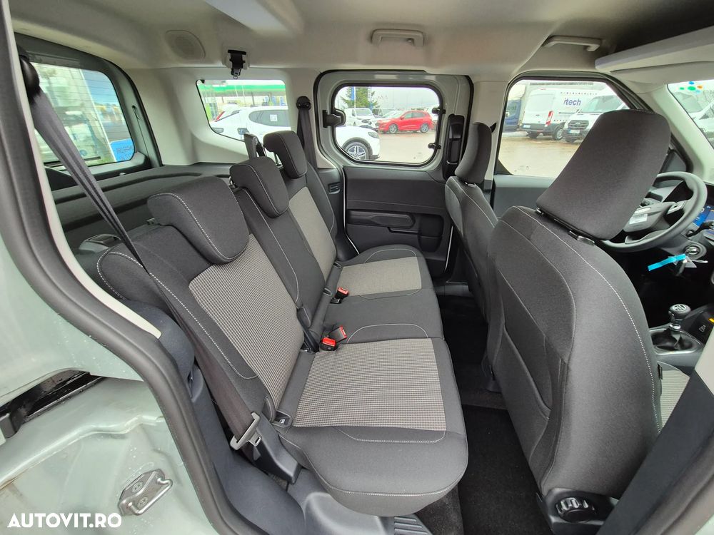 Ford Tourneo Courier - 12