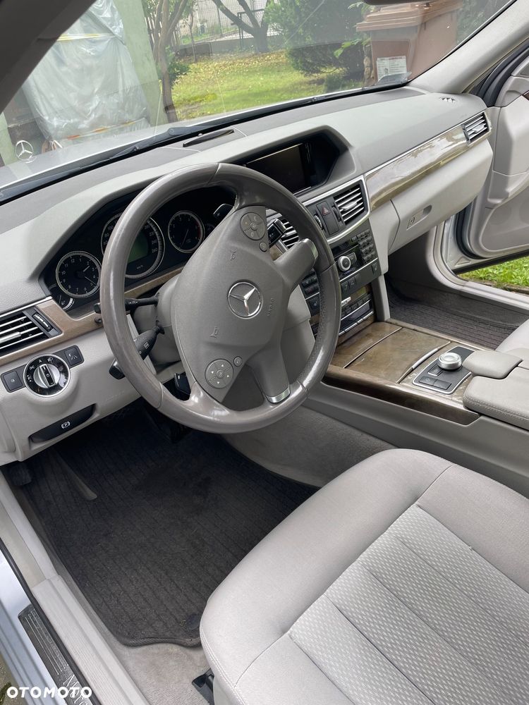Mercedes-Benz Klasa E 350 CDI 4-Matic BlueEff - 18