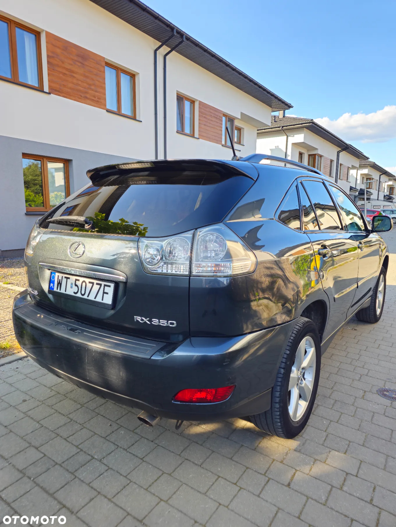 Lexus RX - 4