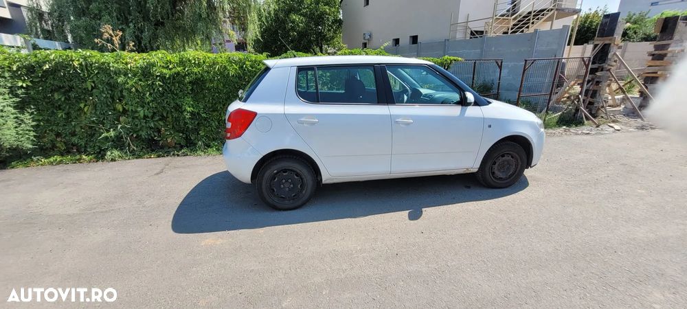 Skoda Fabia - 10