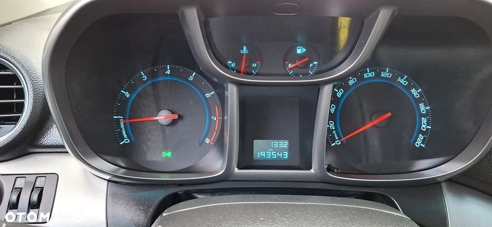 Chevrolet Orlando 1.8 LS - 27