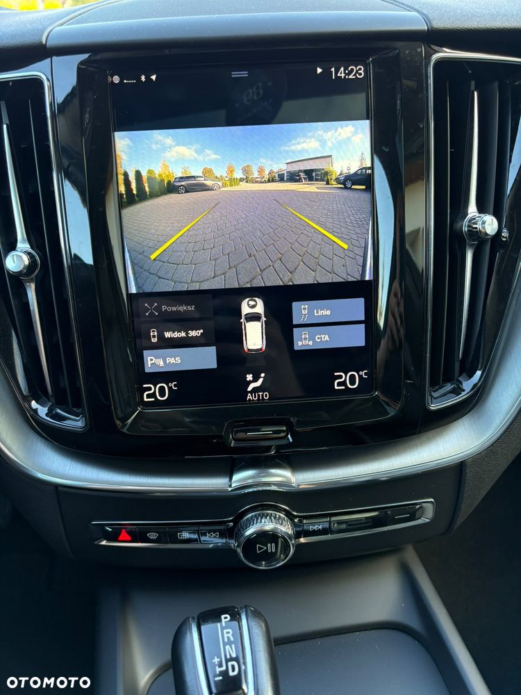 Volvo XC 60 D5 AWD Momentum - 17