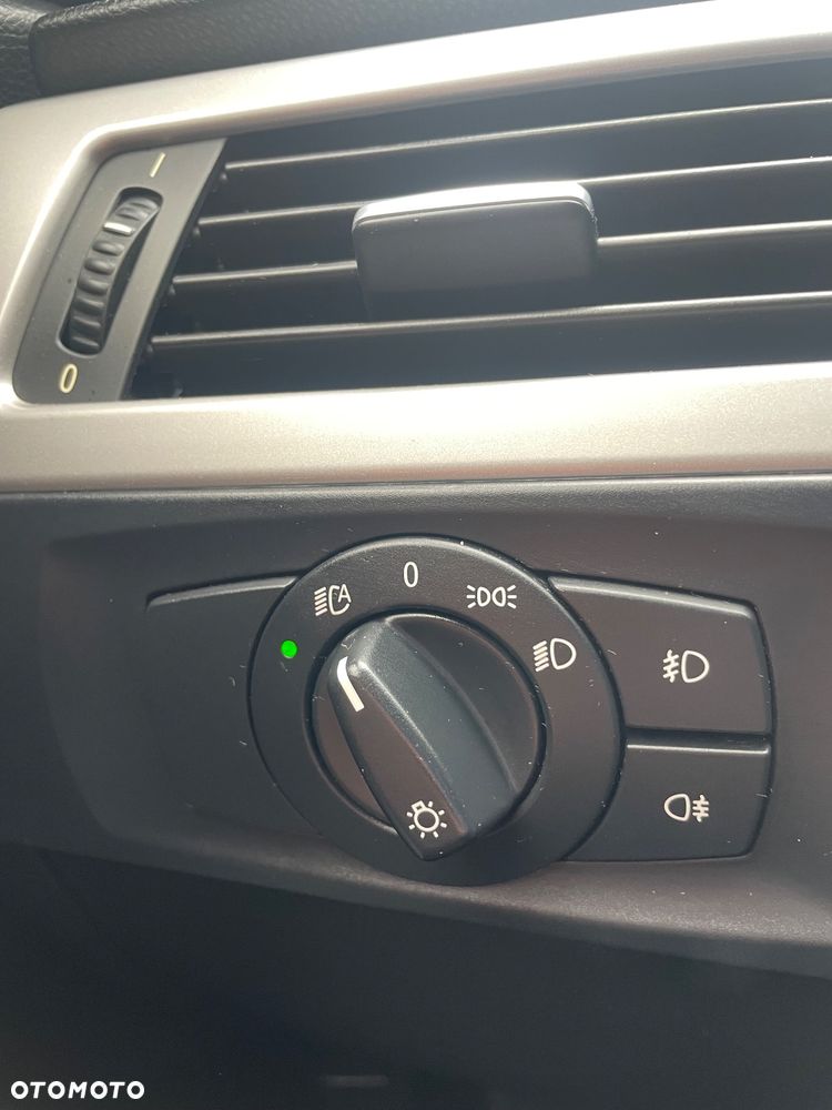 BMW Seria 3 320d - 38