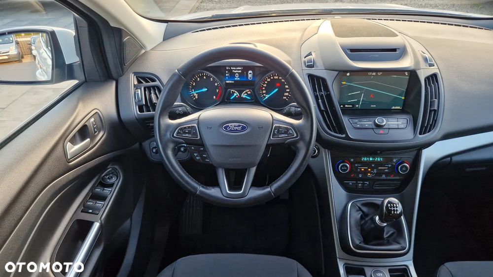 Ford Kuga 1.5 EcoBoost 2x4 Titanium - 10