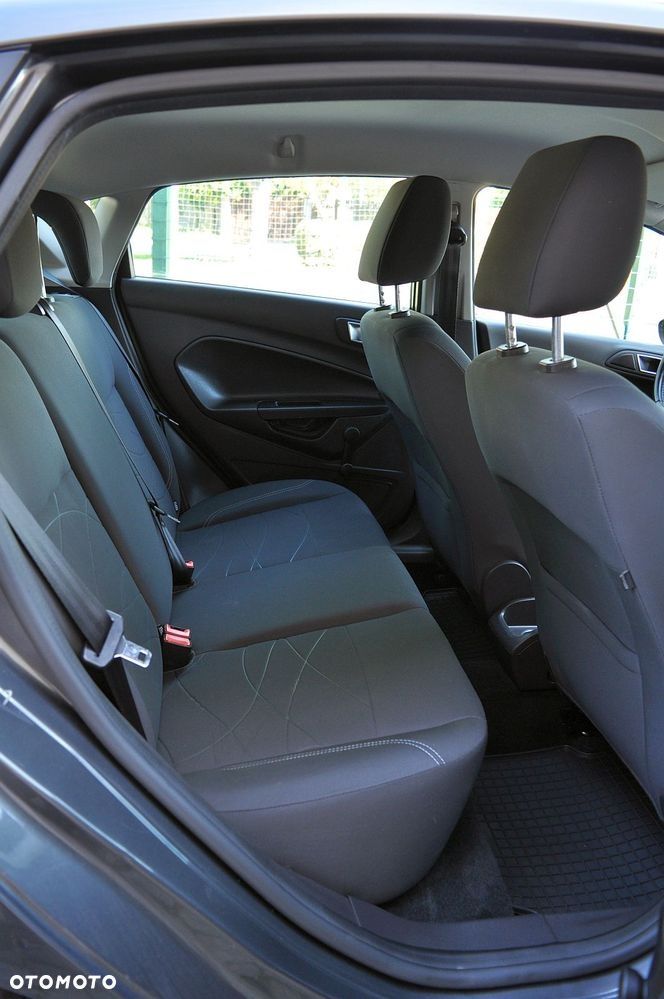 Ford Fiesta 1.25 Ambiente EU5 - 19