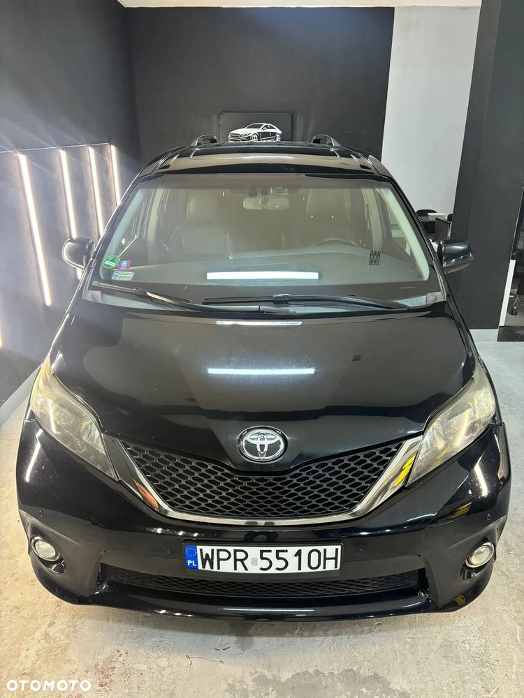 Toyota Sienna 3.5 V6 SE - 2