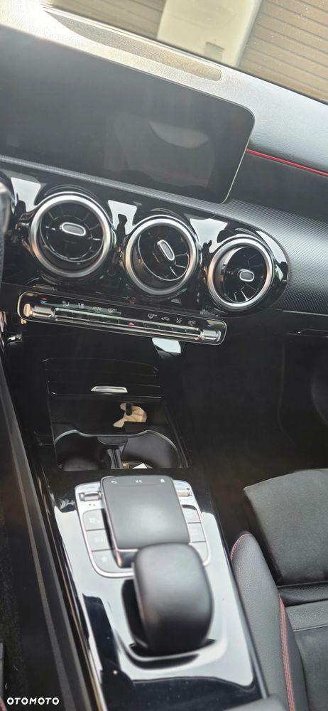 Mercedes-Benz Klasa A 180 AMG Line 7G-DCT - 7