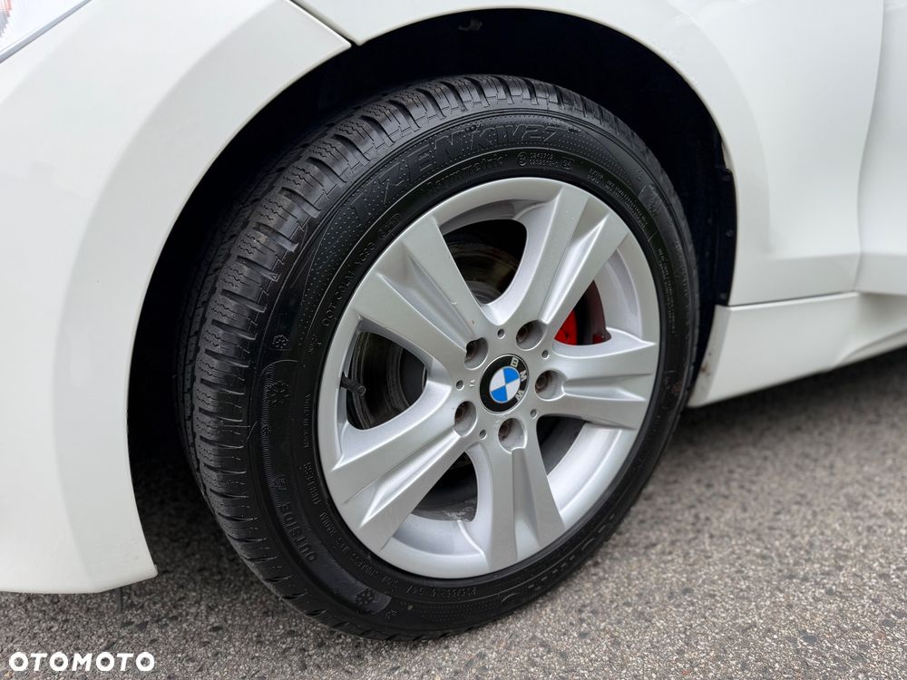 BMW Seria 1 116i - 11