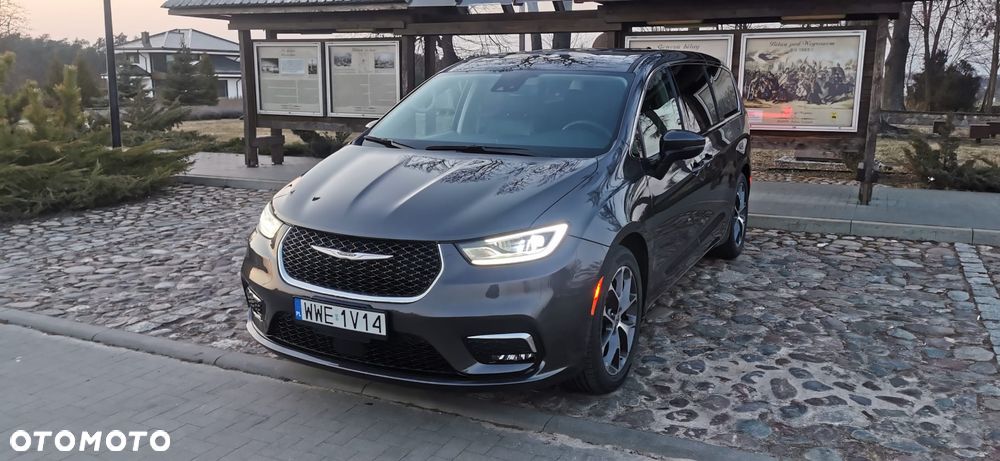 Chrysler Pacifica - 10