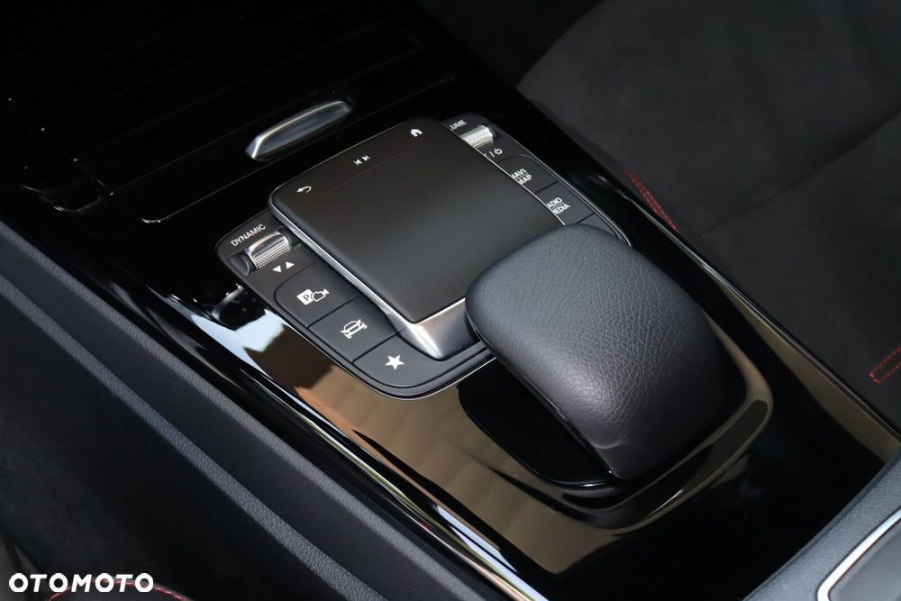 Mercedes-Benz CLA 200 mHEV AMG Line 7G-DCT - 14