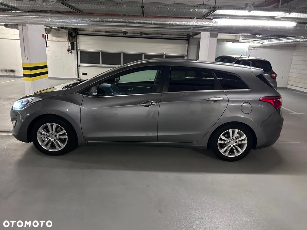Hyundai i30 blue Kombi 1.6 GDi Style - 4