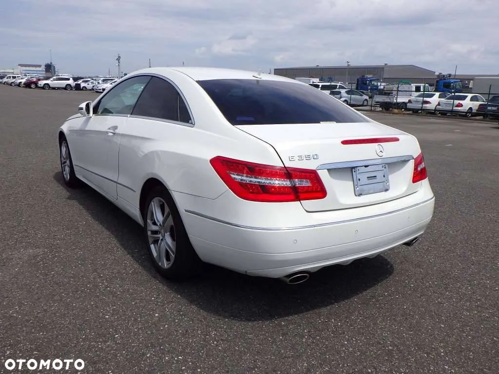 Mercedes-Benz Klasa E 350 Coupe 4Matic 7G-TRONIC - 17