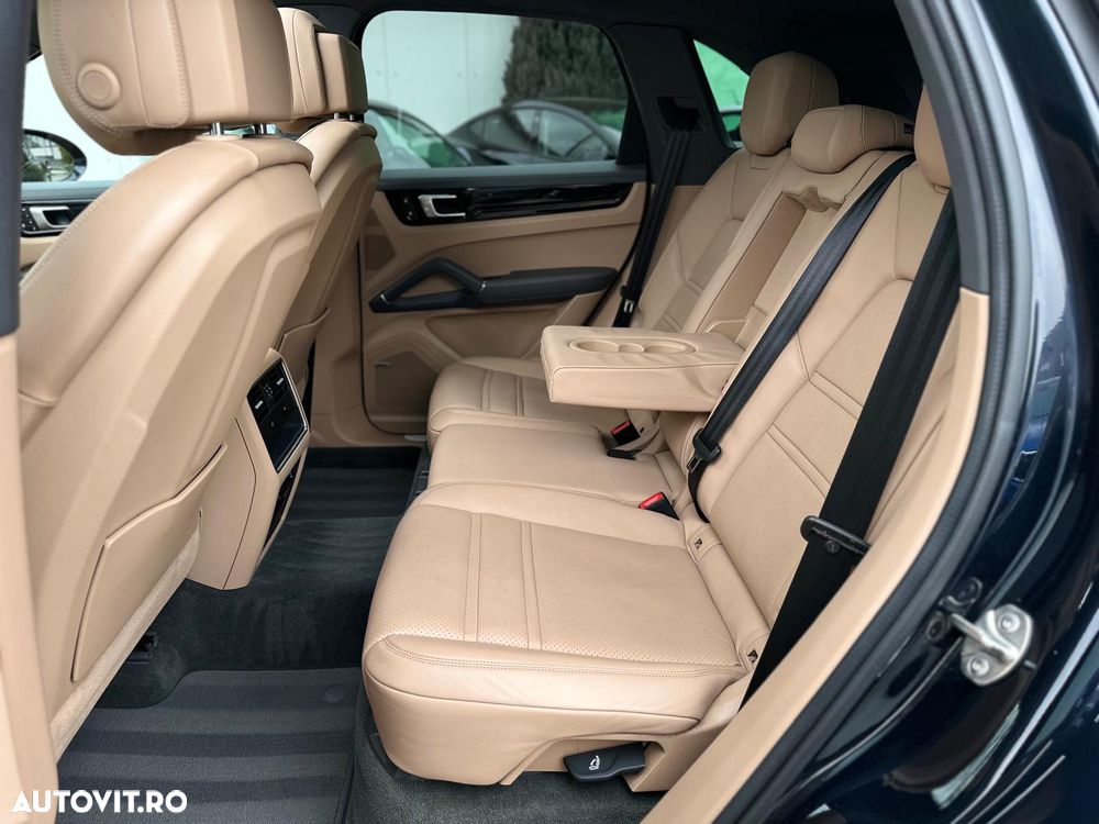Porsche Cayenne Tiptronic S - 23