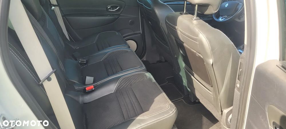 Renault Grand Scenic - 11