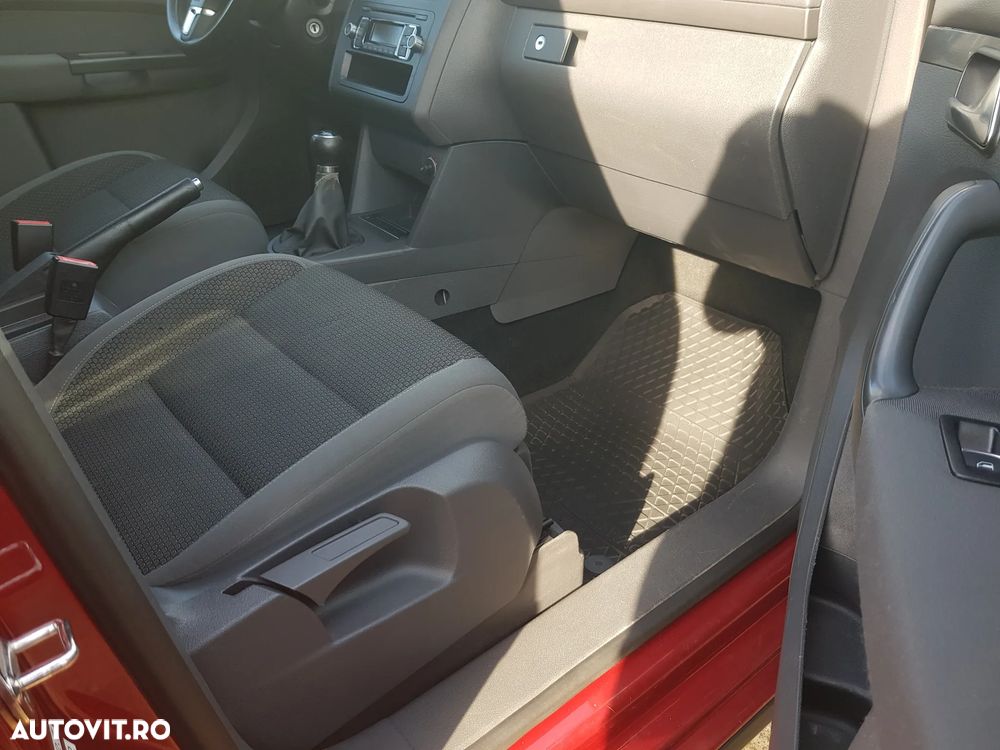Volkswagen Touran 1.4 TSI STYLE - 7
