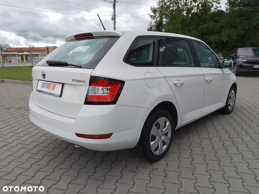Skoda Fabia 1.0 TSI Ambition - 6
