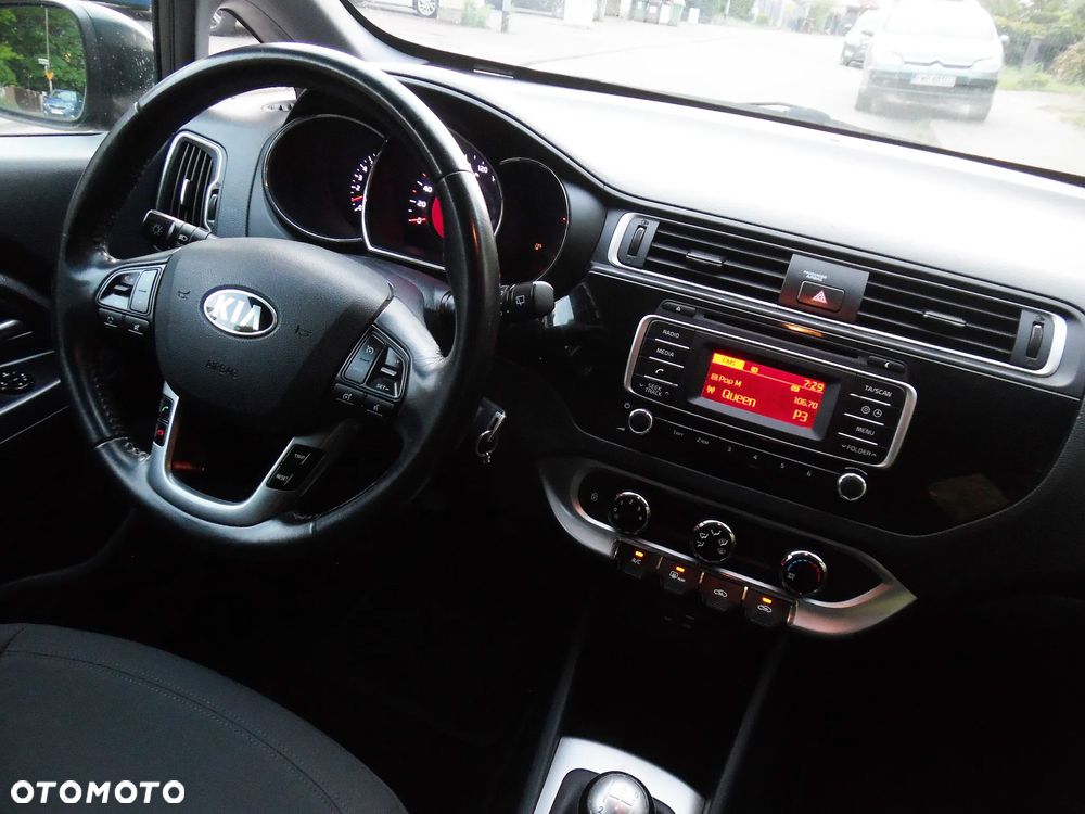 Kia Rio - 30