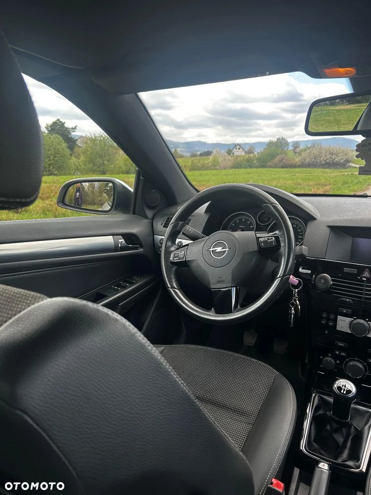 Opel Astra 1.6 - 18