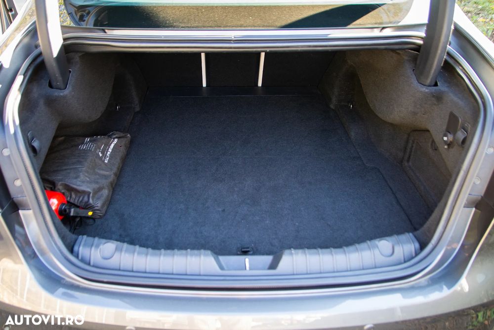 Jaguar XF 35t RWD Prestige - 38