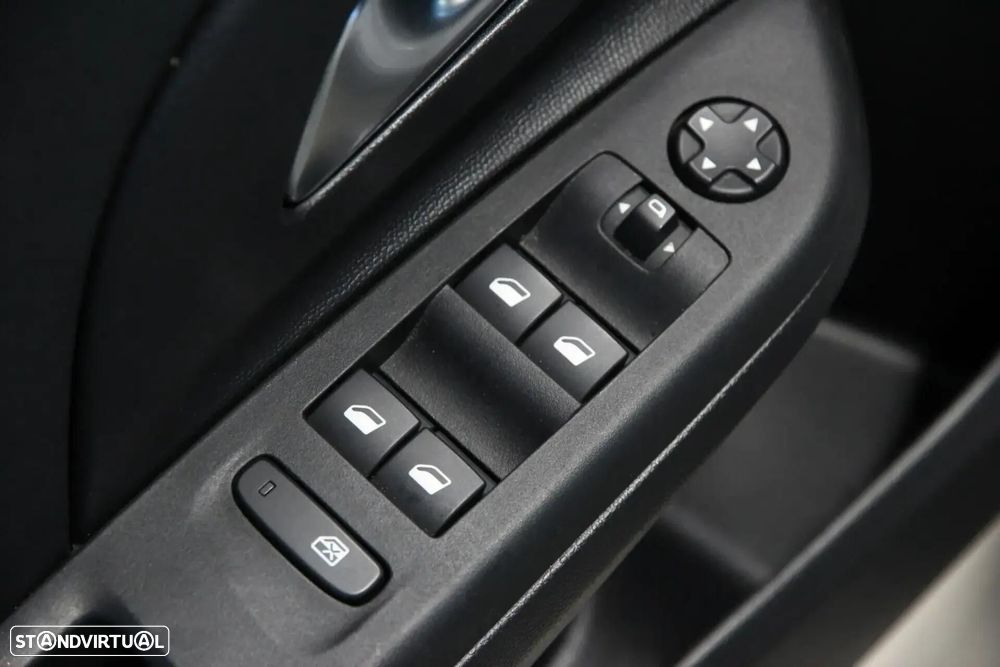 Opel Corsa 2023 photo 3
