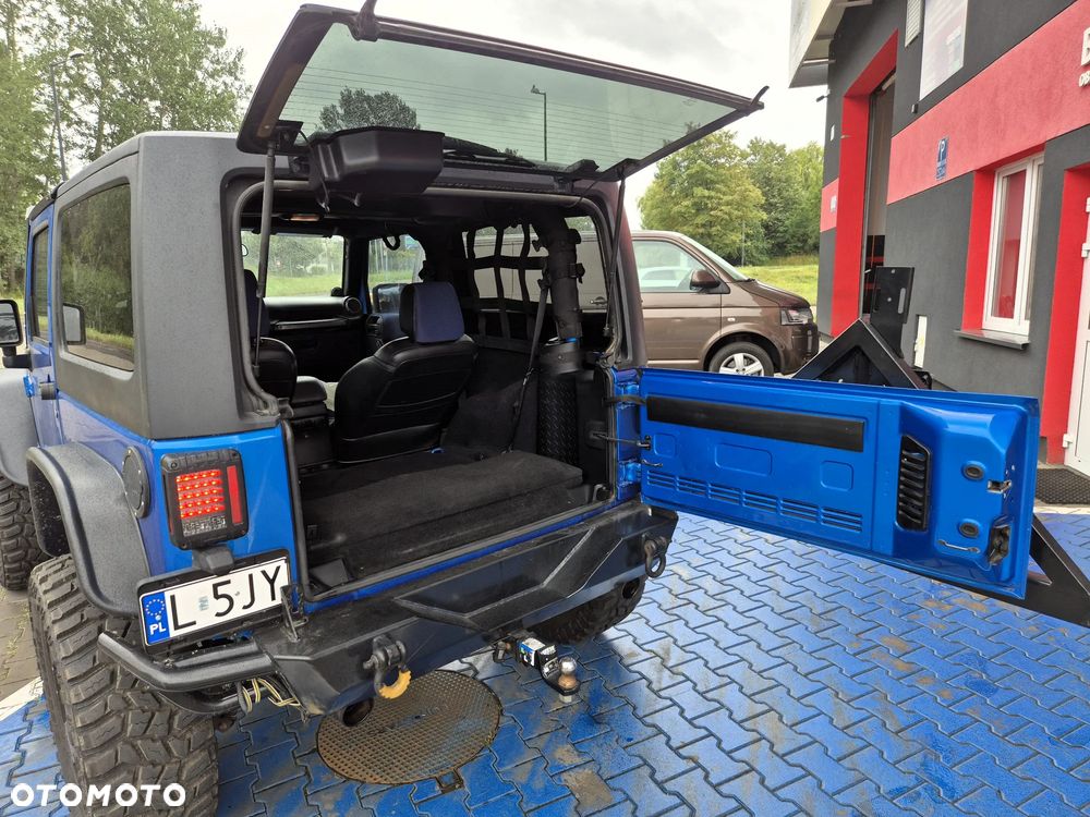 Jeep Wrangler - 15
