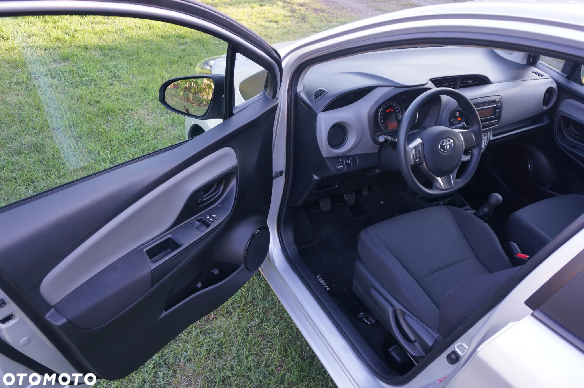 Toyota Yaris 1.0 Active EU6 - 9