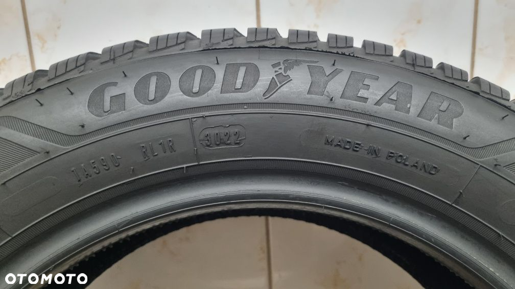 4 opony zimowe 185/60 R15 88T XL GoodYear UltraGrip 9+ - 4