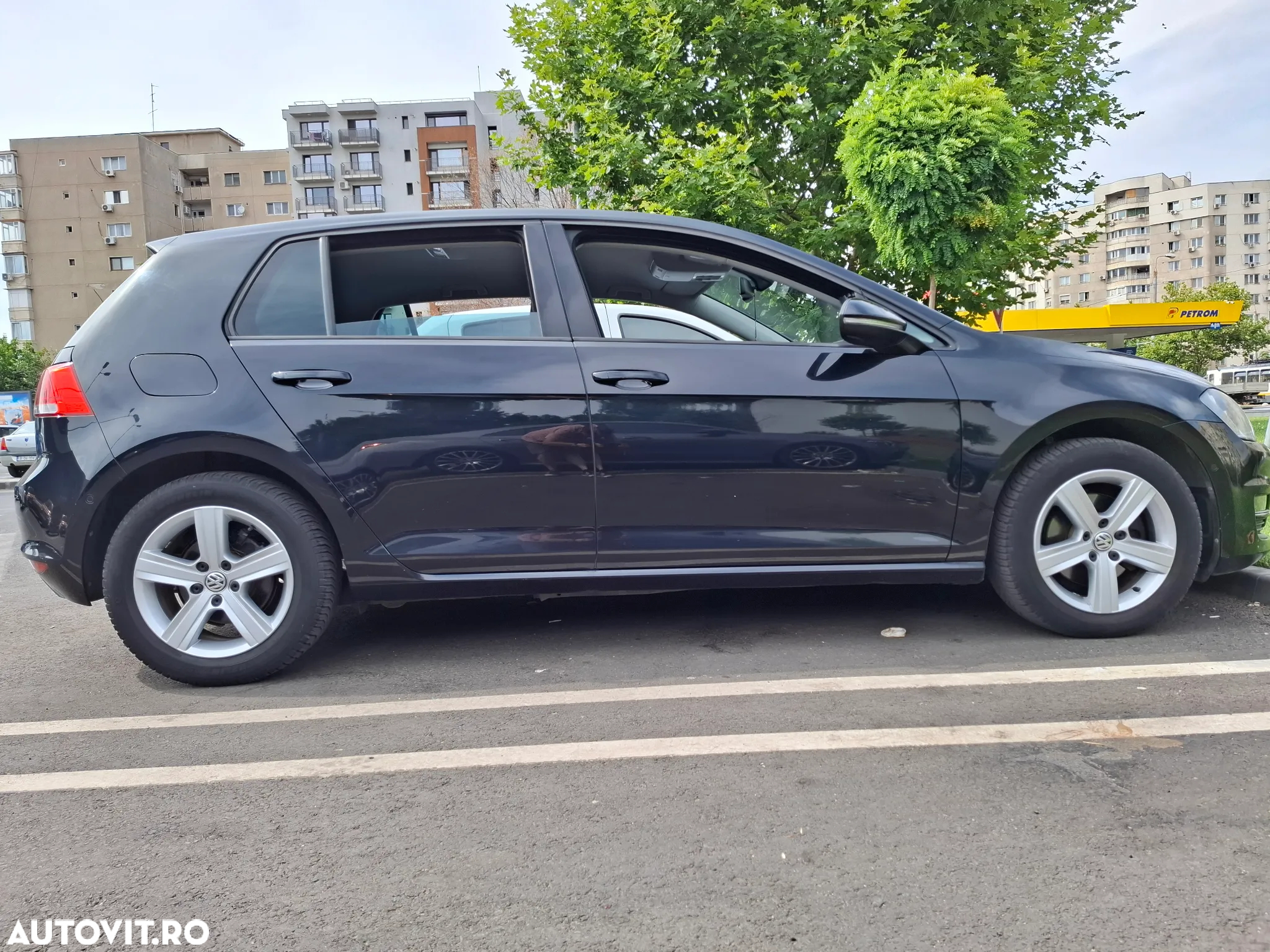 Volkswagen Golf 1.6 TDI BlueMotion Technology DPF Comfortline - 34
