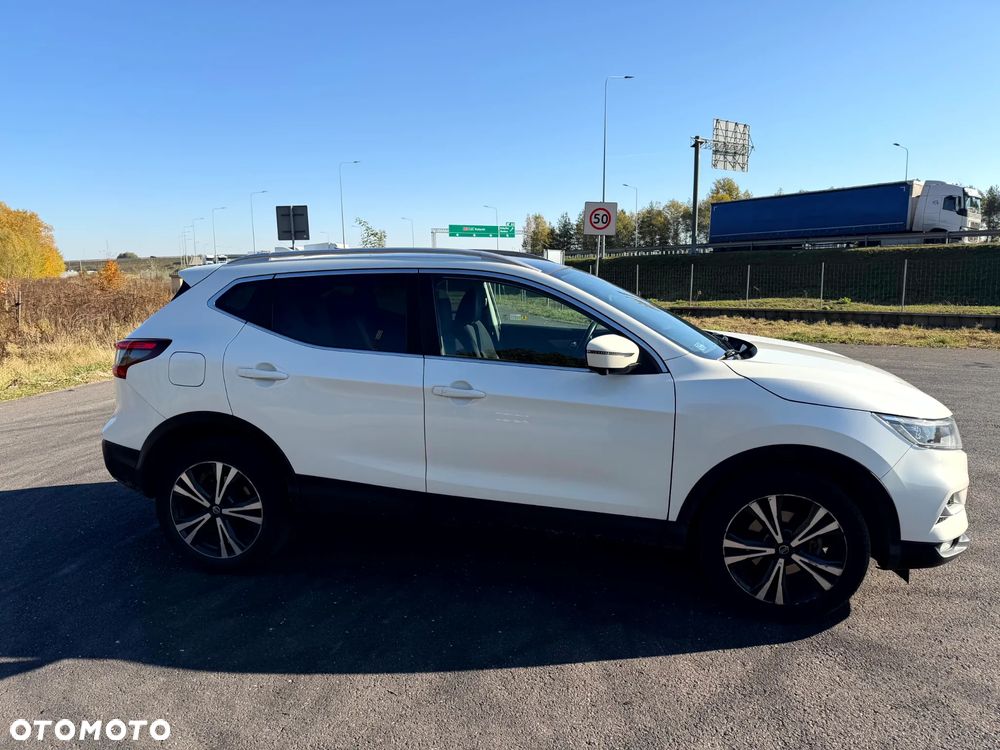 Nissan Qashqai 1.3 DIG-T N-Connecta DCT - 5