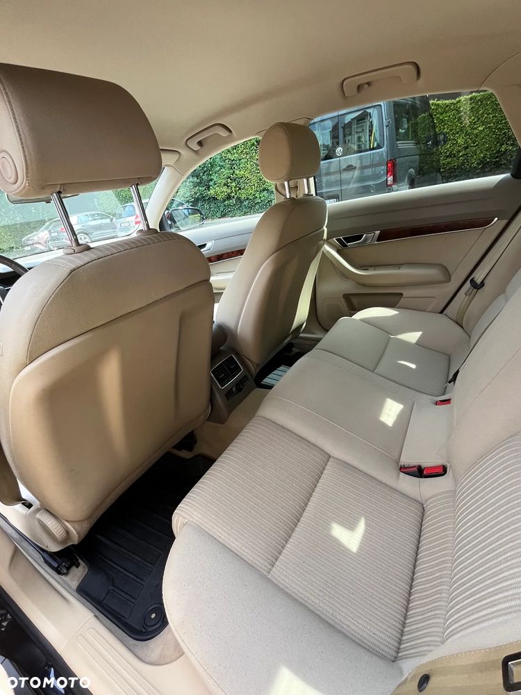 Audi A6 Limousine 2.4 - 7