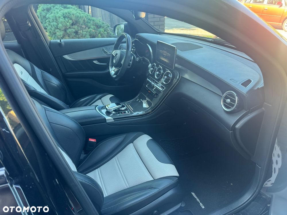 Mercedes-Benz GLC AMG Coupe 63 S 4-Matic+ - 35