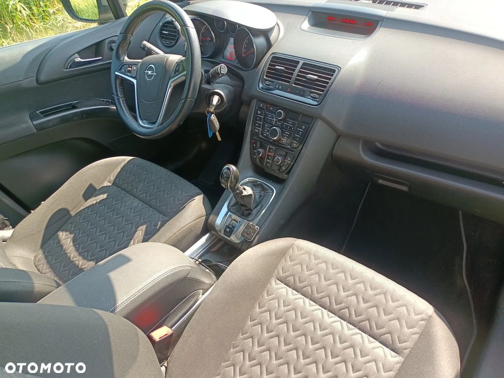 Opel Meriva - 9