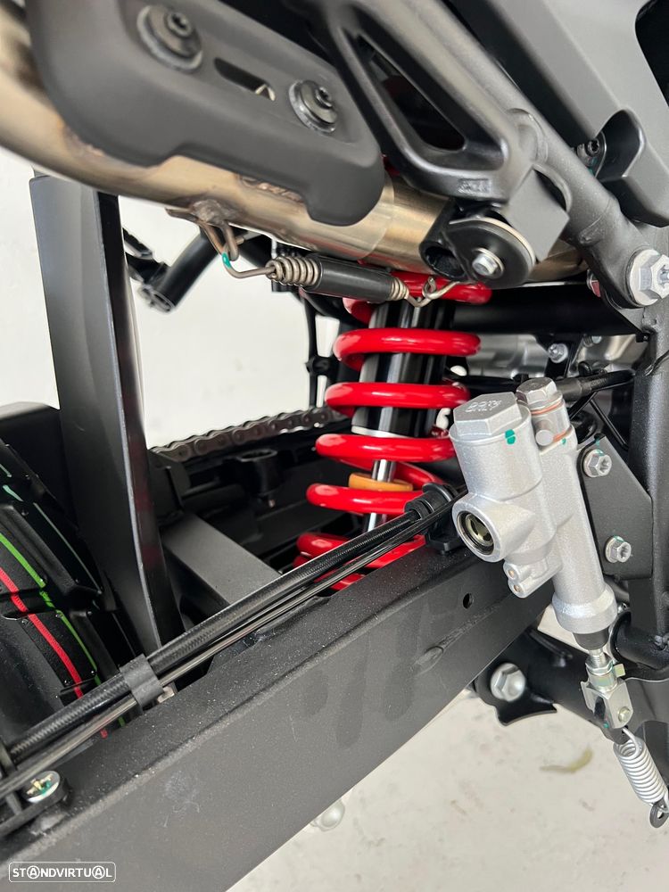 QJ Motor SRT 125DX - 18