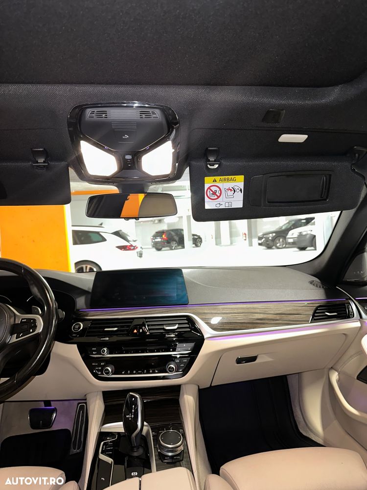 BMW Seria 5 530d xDrive AT - 12