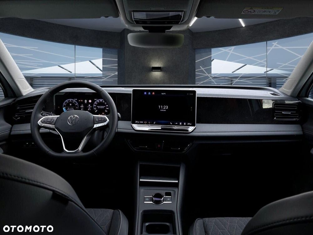Volkswagen Tiguan - 13