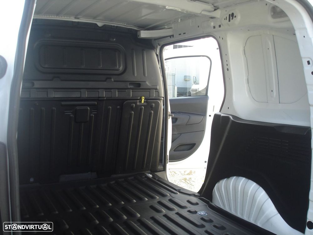 Toyota Proace City 1.5D L1 Exclusive - 18