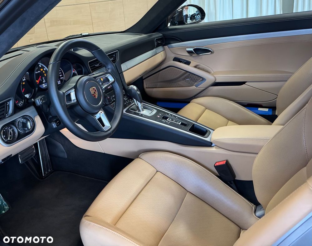Porsche 911 - 18