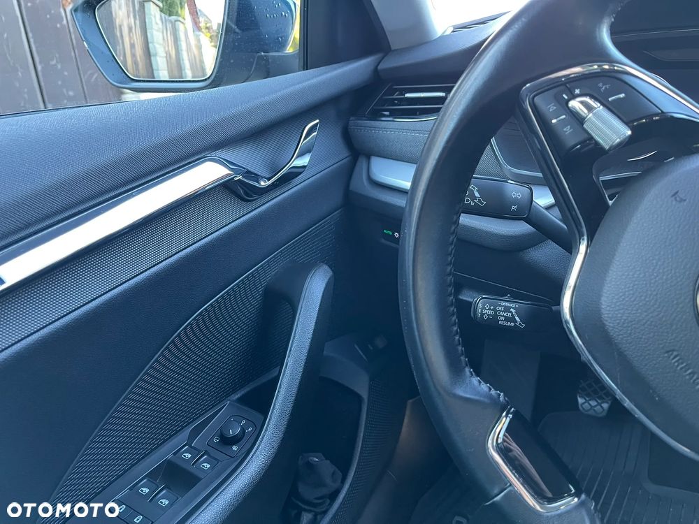 Skoda Octavia 1.5 TSI ACT Style - 10