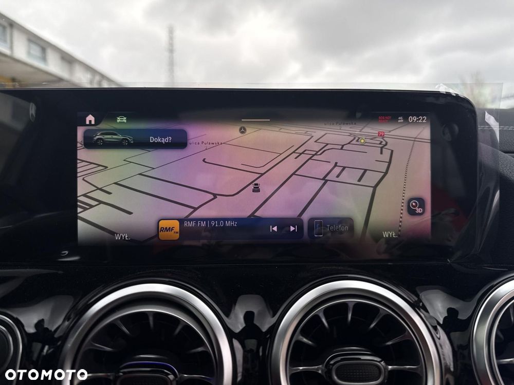 Mercedes-Benz GLA - 25