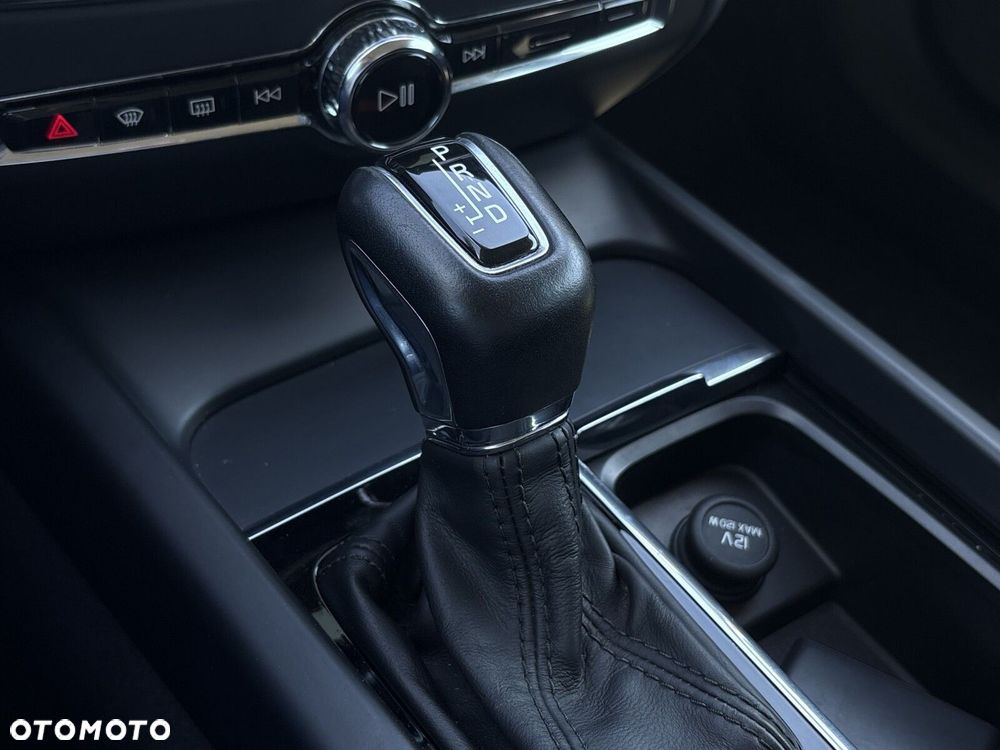 Volvo V60 D3 Momentum Pro - 27